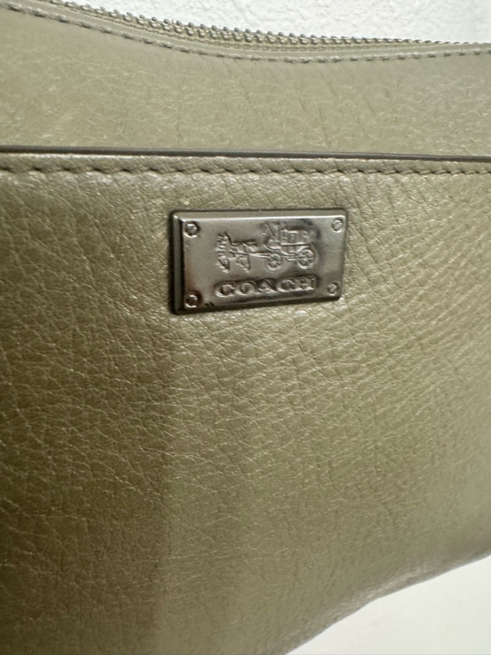 COACH MADISON LEATHER EAST WEST SWINGPACK OLIVE GREY ANTIQUE NICKEL - Picture 8 of 11